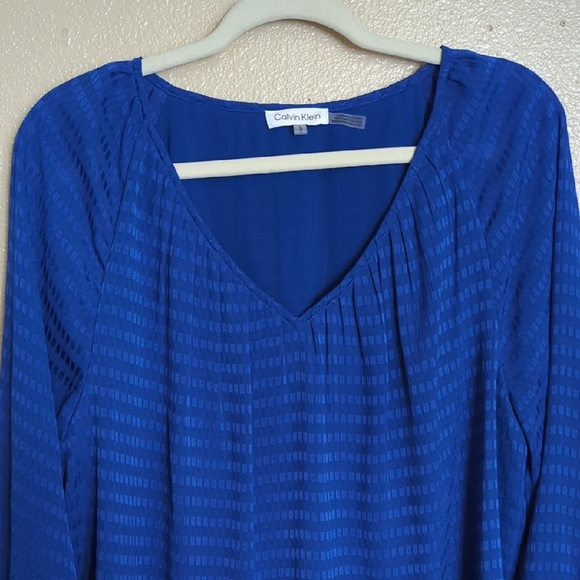 Calvin Klein Women's Blue Striped Textured Blouse - Picture 3 of 10